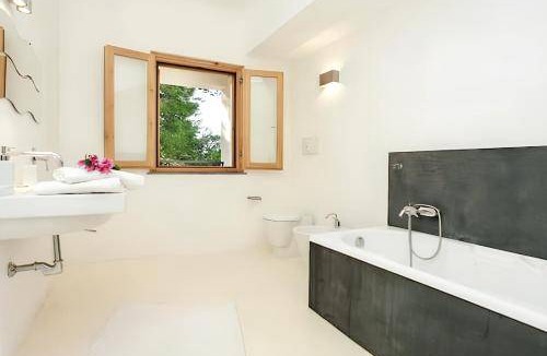 Torre Colonna-sperone Villa | 350 m² Villa ∙ 5 bedrooms ∙ 16 guests