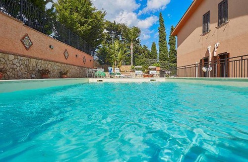 Altavilla Milicia Villa | 350 m² Villa ∙ 5 bedrooms ∙ 12 guests