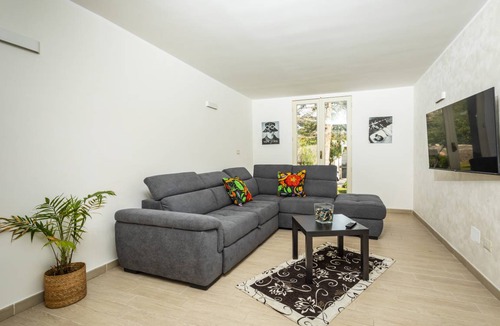 Aci Sant'Antonio Villa | 350 m² Villa ∙ 3 bedrooms ∙ 12 guests