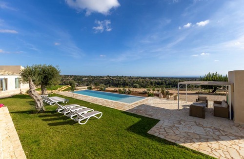 Scicli Villa | 350 m² Villa ∙ 7 bedrooms ∙ 14 guests