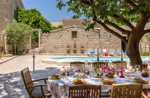 Donnalucata Villa | 3500 m² Villa ∙ 6 bedrooms ∙ 13 guests