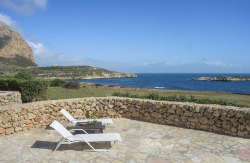 Favignana Villa | 390 m² Villa ∙ 6 bedrooms ∙ 12 guests