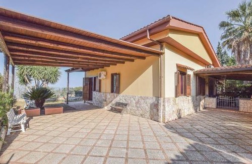Trabia House | 4 bedroom accommodation in Trabia