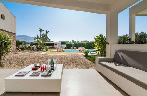 Buseto Palizzolo Villa | 400 m² Villa ∙ 8 bedrooms ∙ 16 guests