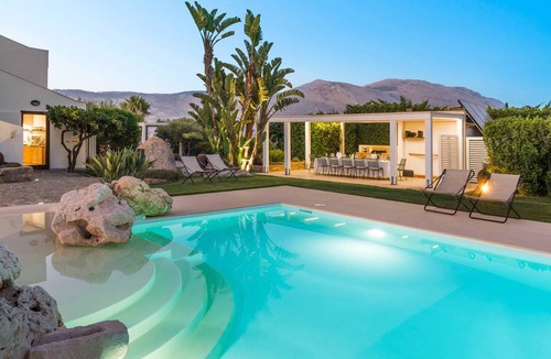 Buseto Palizzolo Villa | 400 m² Villa ∙ 8 bedrooms ∙ 17 guests