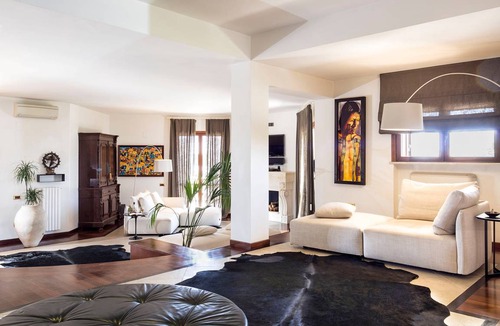 Syracuse Villa | 420 m² Villa ∙ 4 bedrooms ∙ 8 guests