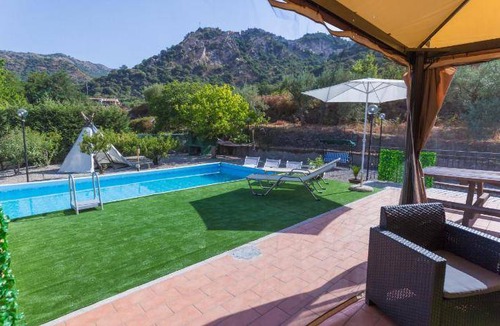 Motta Camastra Villa | 420 m² Villa ∙ 2 bedrooms ∙ 7 guests