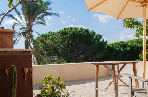 Aragona Villa | 450 m² Villa ∙ 7 bedrooms ∙ 14 guests