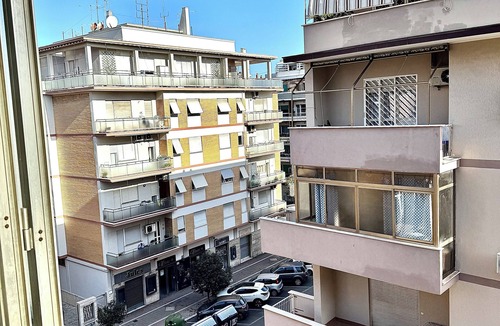Quartiere XXXIII Lido di Ostia Ponente Apartment | 5 minutes from the sea Luxury Rome by the Sea in a super served and central area