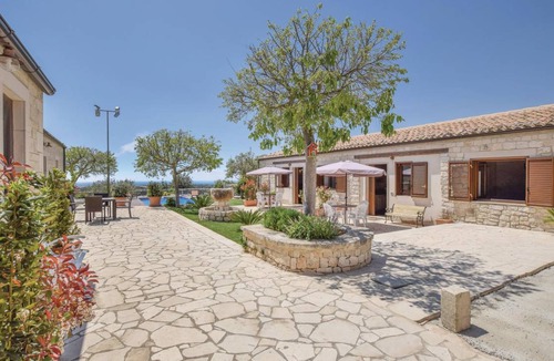 Modica House | 50 m² Maisonette ∙ 2 bedrooms ∙ 4 guests