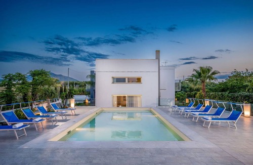 Alcamo Marina Villa | 500 m² Villa ∙ 6 bedrooms ∙ 12 guests