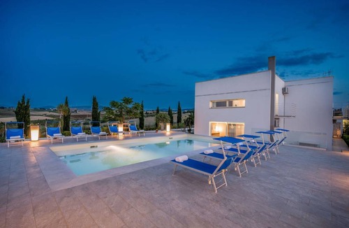 Alcamo Marina Villa | 500 m² Villa ∙ 6 bedrooms ∙ 12 guests