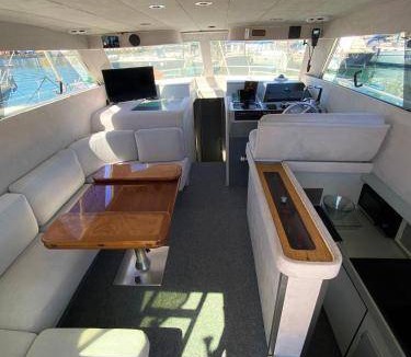 Archi Boat Rental | 55 m² Houseboat ∙ 3 bedrooms ∙ 6 guests