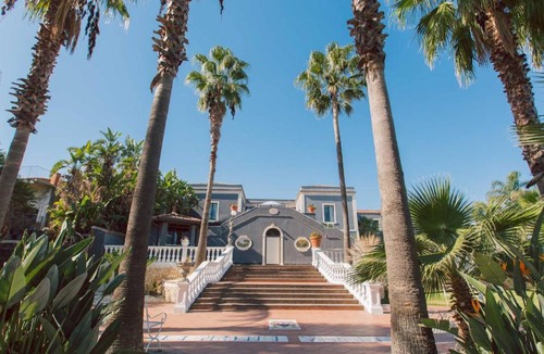 Santa Venerina Apartment | 560 m² Apartment ∙ 6 bedrooms ∙ 12 guests