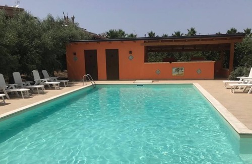 Contrada Pistavecchia 2 Apartment | 6 bedrooms, 3 Baths, Pool, near the SEA, Terrace, Wi-Fi, Air Conditioning