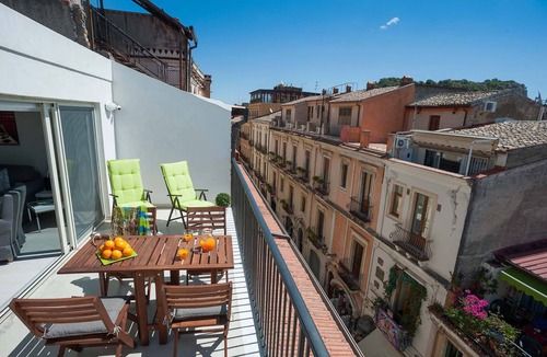 Taormina City Centre Apartment | 60 m² Apartment ∙ 2 bedrooms ∙ 4 guests