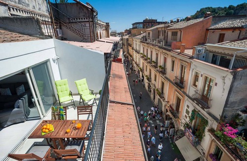 Taormina City Centre Apartment | 60 m² Apartment ∙ 2 bedrooms ∙ 4 guests