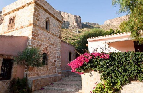 Macari Bed & Breakfast | 60 m² Bed and breakfast ∙ 3 bedrooms ∙ 127 guests