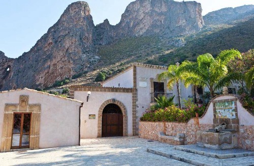 Macari Bed & Breakfast | 60 m² Bed and breakfast ∙ 3 bedrooms ∙ 127 guests