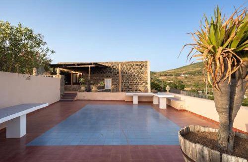 Pantelleria House | 60 m² House ∙ 2 bedrooms ∙ 4 guests
