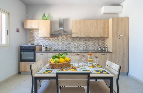 Avola House | 60 m² House ∙ 2 bedrooms ∙ 3 guests