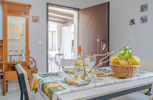 Avola House | 60 m² House ∙ 2 bedrooms ∙ 3 guests