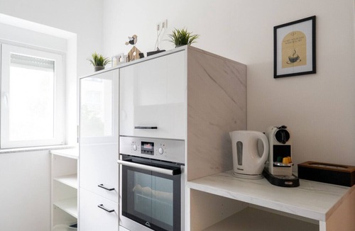 Purkersdorf Apartment | 60m² near Vienna Train For Work & Family stays