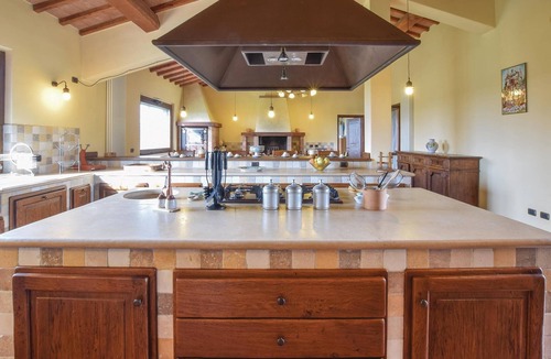 Canino House | 7 bedroom accommodation in Canino