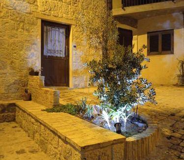 Petralia Soprana House | 70 m² House ∙ 2 bedrooms ∙ 6 guests