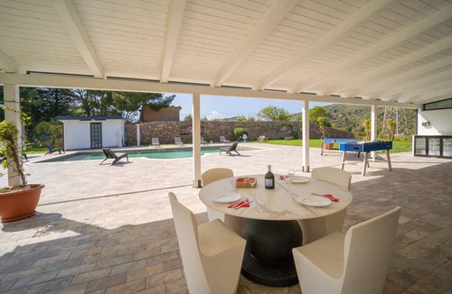 Belmonte Mezzagno House | 785 m² House ∙ 8 bedrooms ∙ 19 guests