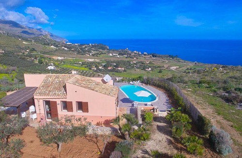 Scopello House | 80 m² House ∙ 2 bedrooms ∙ 4 guests