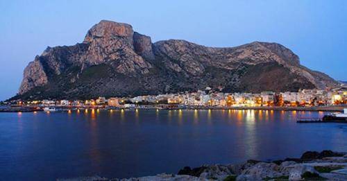 Sferracavallo Apartment | 80 m² Apartment ∙ 2 bedrooms ∙ 6 guests