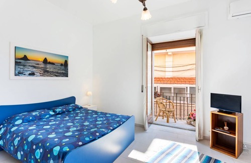Aci Trezza Apartment | 80 m² Apartment ∙ 1 bedroom ∙ 3 guests