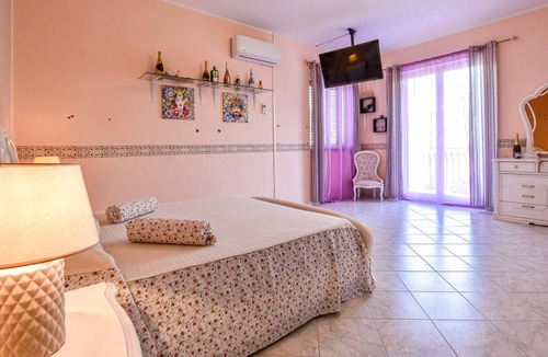 Santa Venerina Apartment | 80 m² Apartment ∙ 2 bedrooms ∙ 5 guests