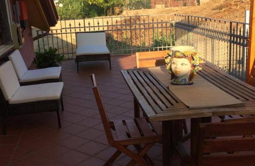 Capo Peloro House | 80 m² House ∙ 2 bedrooms ∙ 6 guests