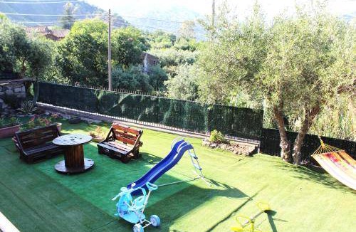 Mitogio House | 80 m² House ∙ 2 bedrooms ∙ 5 guests