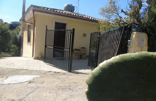 Noto Marina House | 80 m² House ∙ 2 bedrooms ∙ 6 guests