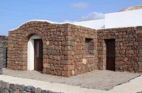 Pantelleria House | 80 m² House ∙ 2 bedrooms ∙ 4 guests