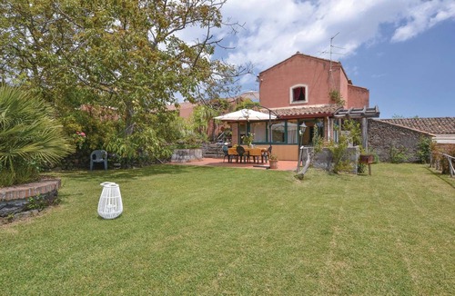 Coste House | 80 m² Maisonette ∙ 3 bedrooms ∙ 6 guests