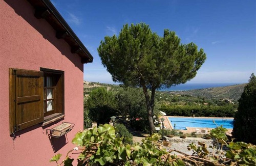 Collesano Villa | 80 m² Villa ∙ 2 bedrooms ∙ 5 guests