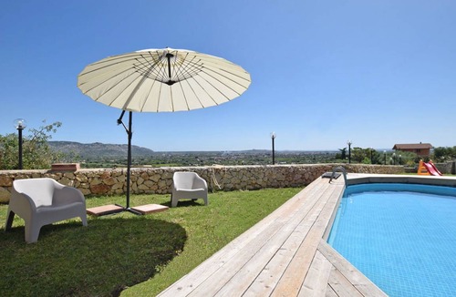 Floridia Villa | 80 m² Villa ∙ 2 bedrooms ∙ 5 guests