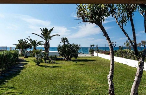 Torregrotta Villa | 80 m² Villa ∙ 3 bedrooms ∙ 5 guests