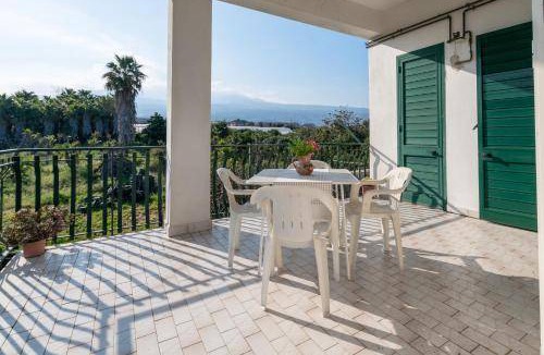 Riposto Apartment | 90 m² Apartment ∙ 3 bedrooms ∙ 5 guests