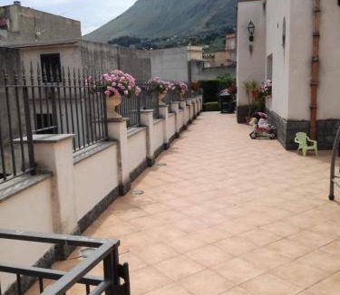 Carini Bed & Breakfast | 90 m² Bed and breakfast ∙ 2 bedrooms ∙ 7 guests