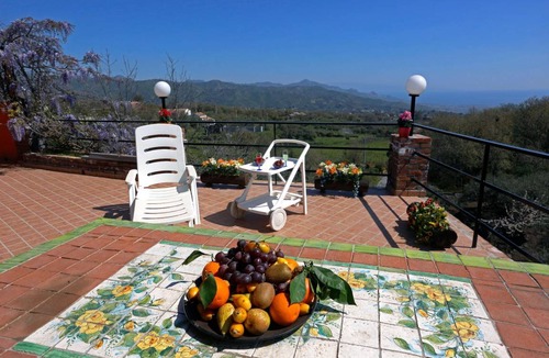 Piedimonte Etneo House | 90 m² House ∙ 1 bedroom ∙ 4 guests