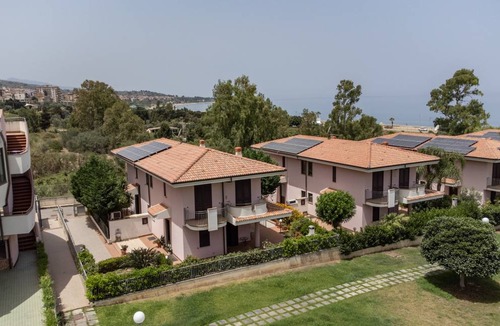 Acquedolci Villa | 90 m² Villa ∙ 3 bedrooms ∙ 6 guests