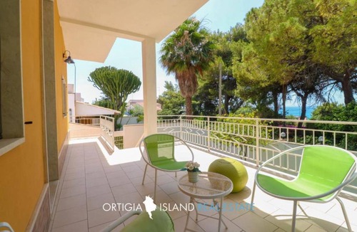 Fontane Bianche Villa | 90 m² Villa ∙ 3 bedrooms ∙ 6 guests