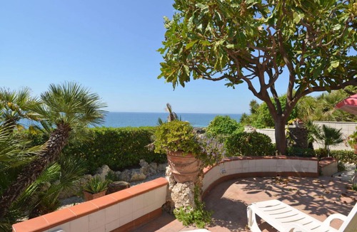 Fontane Bianche Villa | 90 m² Villa ∙ 1 bedroom ∙ 4 guests