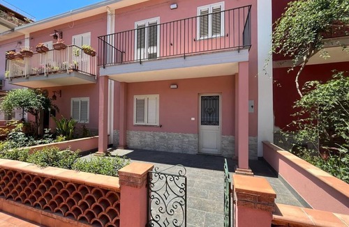 Villagonia Apartment | A 1 km da Taormina