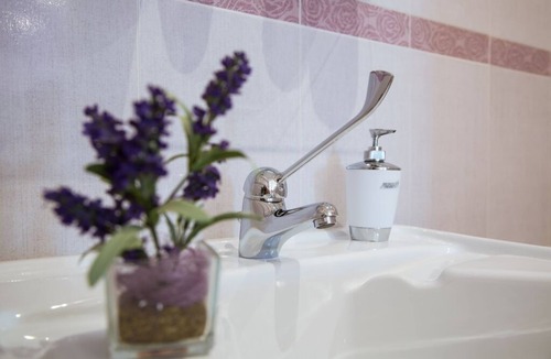 Malfa House | A Alera Room and Breakfast